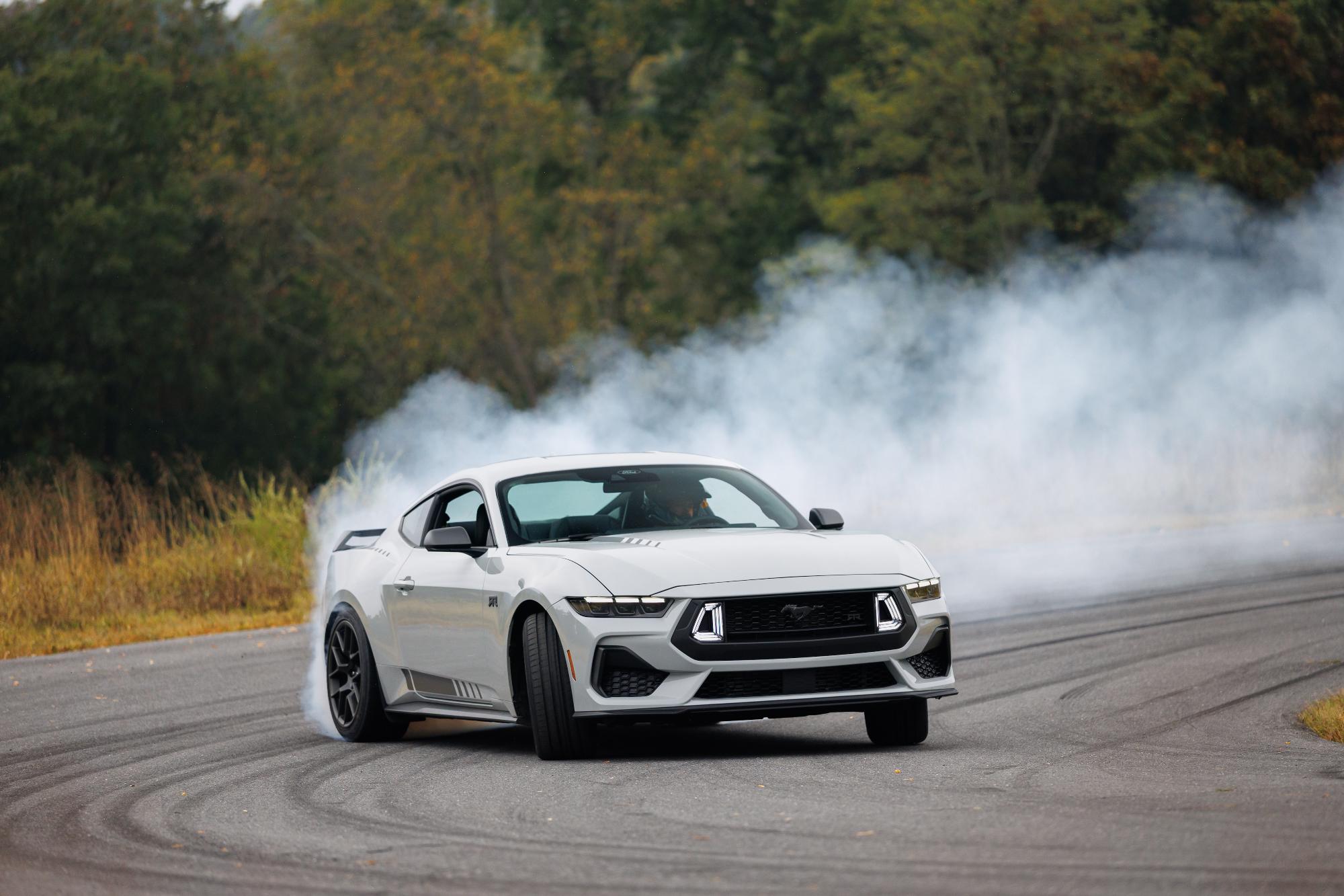 Η Ford παρουσιάζει την έκδοση RTR στην Mustang